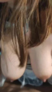 只好内射满足她了!!